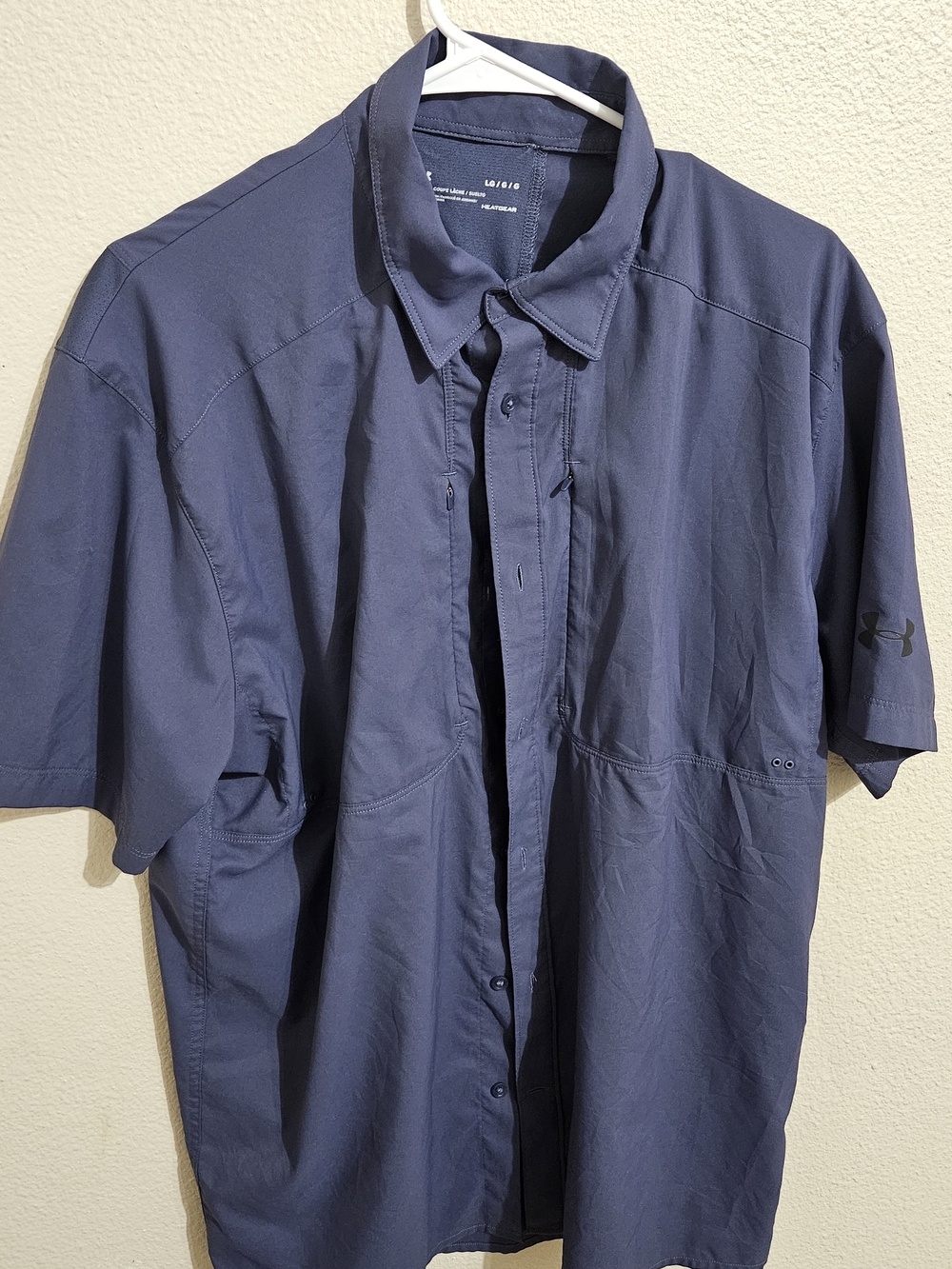 LG Men’s Button-Down Short Sleeve Shirt in Navy Blue